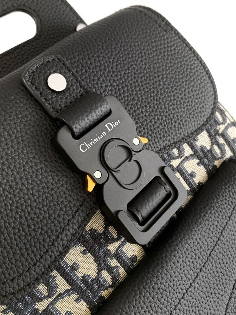 chr1st1an D10r waist chest packs